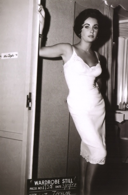 Elizabeth taylor in Cat on a Hot Tin Roof